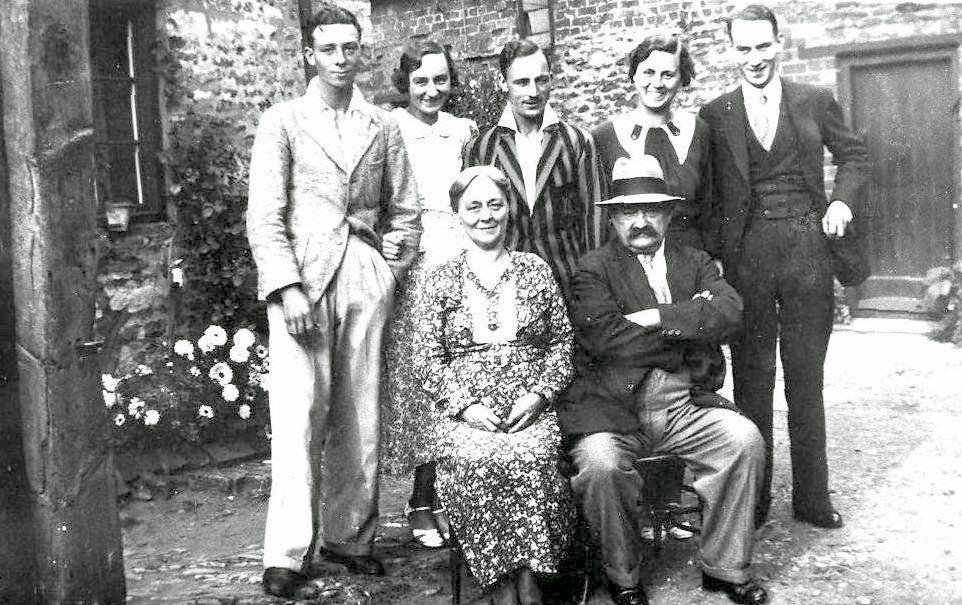 Members 'Nostalgic Age' Photos. Page 21 Owt' Abaaht Nowt